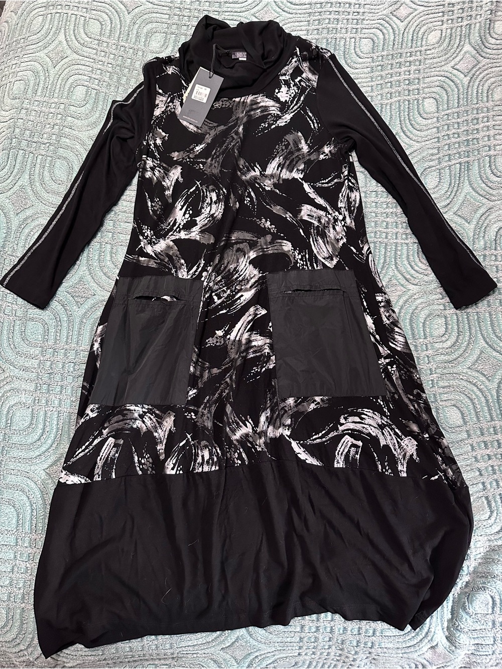 Black & White Brushstroke Long Sleeve Dress with Front Pockets
